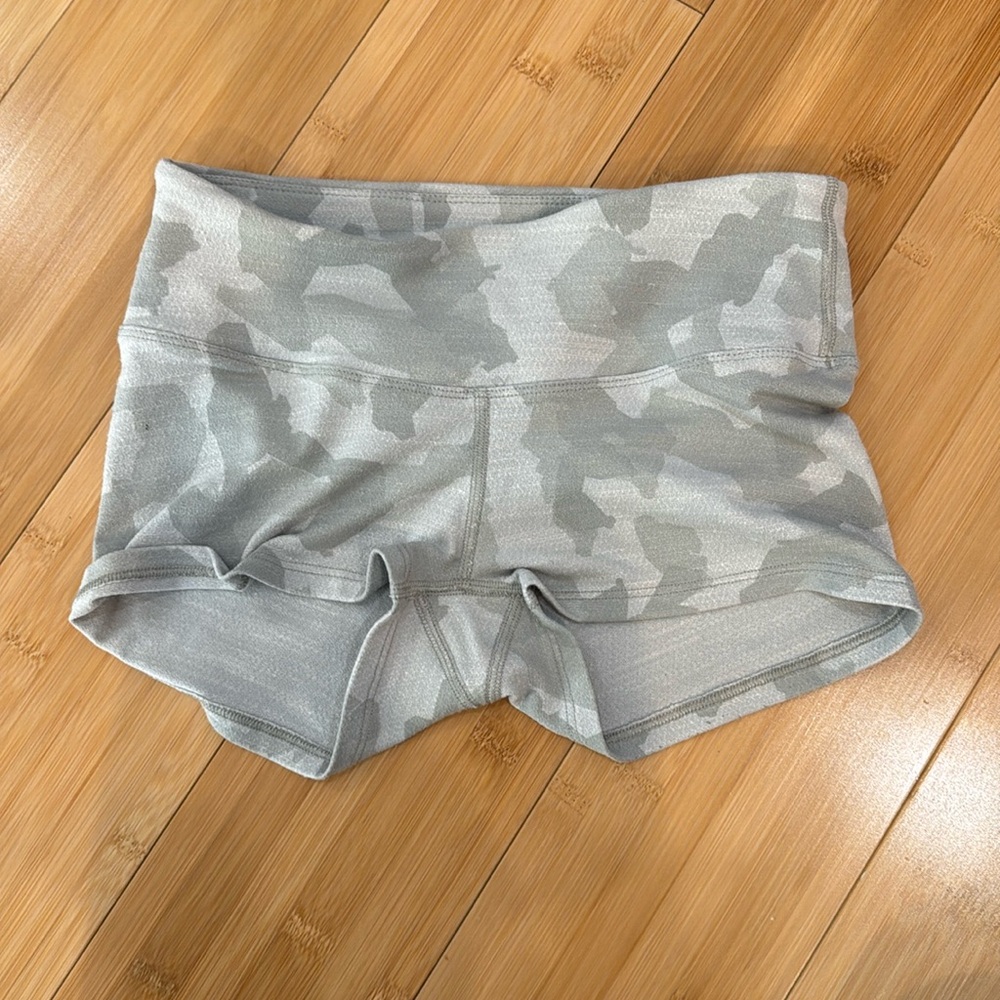 Women’s NoBull shorts size small